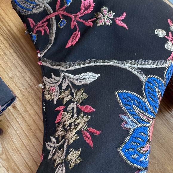 Zara Floral Brocade Ankle Boots Size 39 Black Block Heel Pointed Toe - Picture 3 of 9